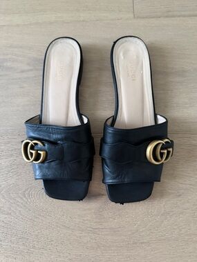 Gucci Black Leather with Gold Double G Buckles
